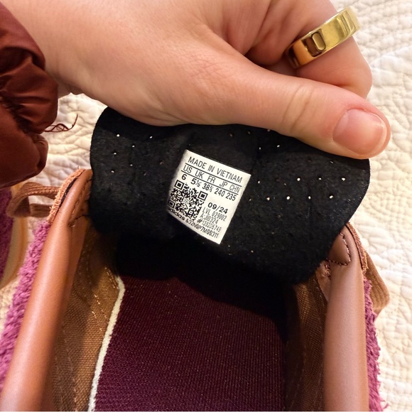 adidas Gazelle Indoor Maroon Almost Yellow - Picture 7 of 9